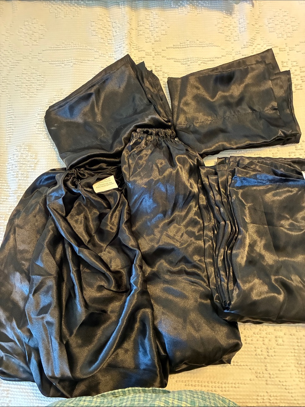 Natori Shiny Black Satin Sheet set Queen NWOT